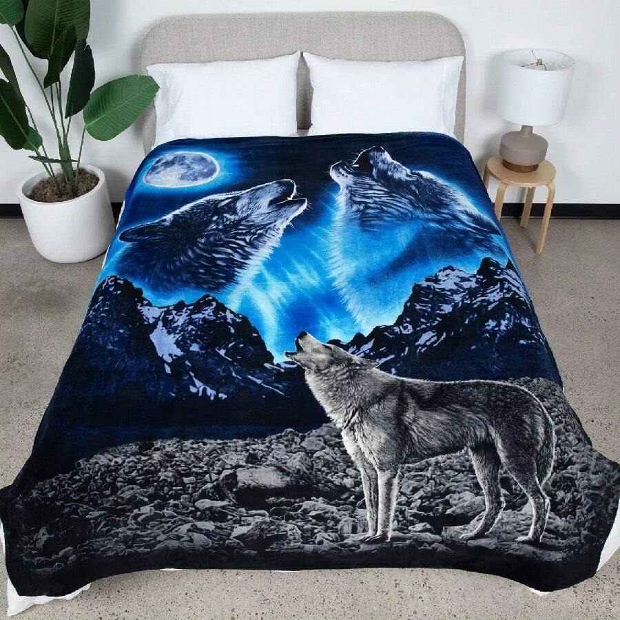 Direct Howling Wolf Fleece Blanket For Bed, Queen Size Wolf Fleece Throw Blanket For Men, Women And Super Soft Plush Throw.Jpg - White - View 1