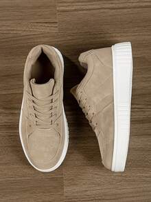 女士休闲低帮运动鞋，舒适、时尚、透气、软底、轻便，适合日常穿着和滑板。 - 棕色 - 查看 3