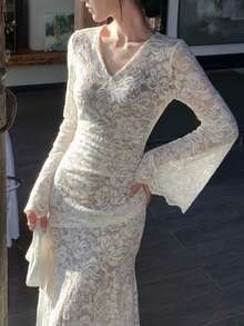 优雅蕾丝喇叭袖派对美人鱼连衣裙 浪漫法式V领夏季连衣裙 女士修身情人节服装 春季服装 婚礼宾客伴娘礼服 - 杏色 - 查看 2