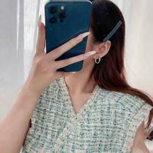 This Is A Unisex Wristband And Hair Clip Suitable For Both Men And Women. It Is Made Of Ancient Flower Leather, With A Rich Texture And A Dazzling And Exquisite Luster. It Is Suitable As A Gift And Comes With A Gift Box. - Baby Blue - View 4