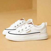 Brand New Autumn-Style Women's Flat White Sports Shoes. Made Of High-Quality Materials, With A Soft Sole And Light Weight, They Are Suitable For Students To Run And Do Sports. They Are Versatile And Stylish Slip-On Shoes. - 內裡加厚白色 - 查看 4