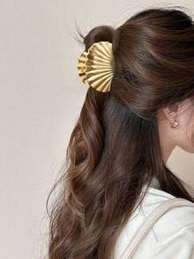 IRIE 1pc Fashion Summer Beach Seashell Textured Striped Hair Clip Women Elegant Holiday Hair Accessory Ocean Element Hair Claw Beach Decor Beauty Hair Clip Autumn Winter Holiday Outfit - 金貝殼 - 查看 6