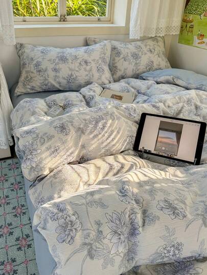 4件套复古床上用品套装，蓝色花卉印花，如云般柔软亲肤的双层雪纺面料（1个被套+1个床单+2个枕套，不含填充物），卧室装饰，节日礼物，枕套图案随机裁剪，单人/双人尺寸