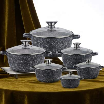 Conjunto de panelas antiaderentes de 12 peças com tampas de vidro, incluindo panelas para uso doméstico, panelas para sopa, panelas para ensopado, caçarolas e leiteiras. Feitas de granito, duráveis e fáceis de limpar. Adequadas para fogões de indução e a gás. Conjunto de utensílios de cozinha essenciais. Ideal para uso doméstico diário, restaurantes e também uma ótima opção de presente para familiares e amigos.