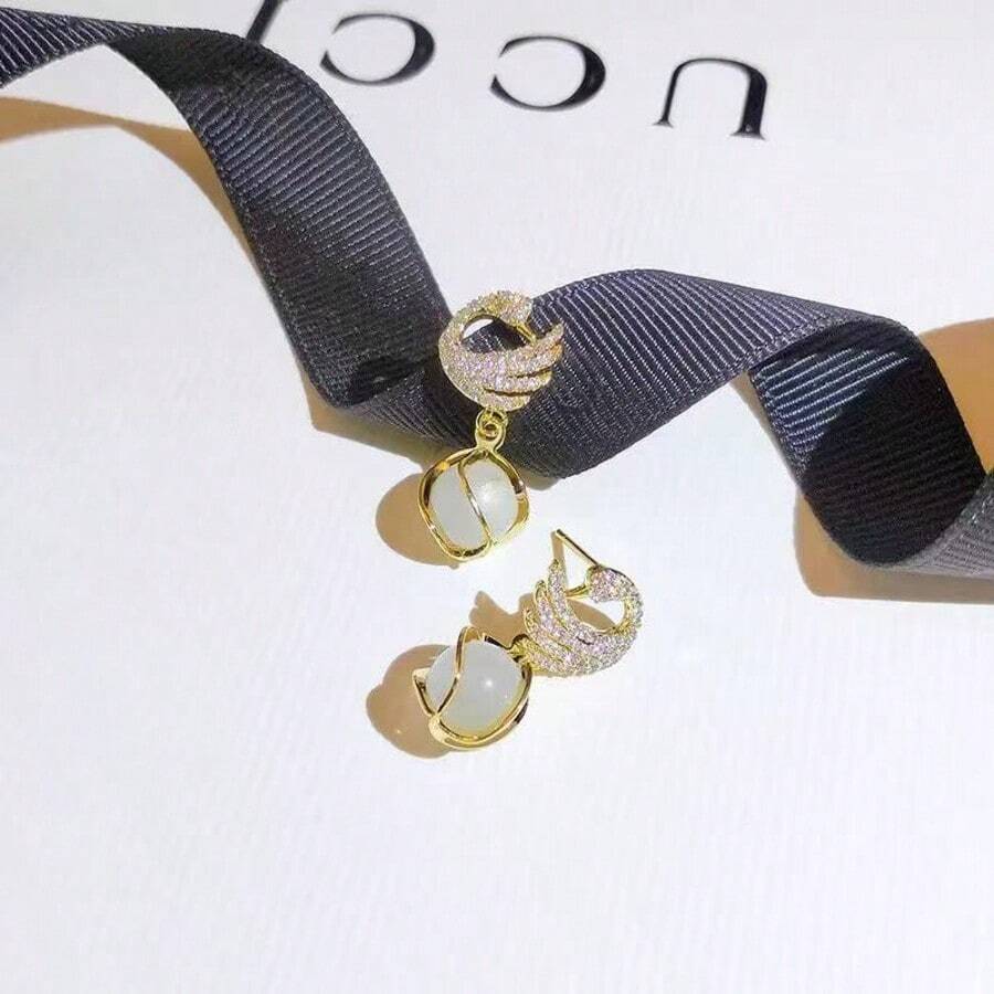 Elegant Swan Earrings, 2025 New Korean Chic Cat Eye Stone Stud Earrings, Versatile Earrings