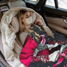 Sunny Side Up Monster Jam Plush Travel Throw Flannel Throw Blanket - Measures 40 X 50 Inches - Super Soft & Cozy Travel Accessories Features Grave DiggerS - 紅白色 - 查看 2