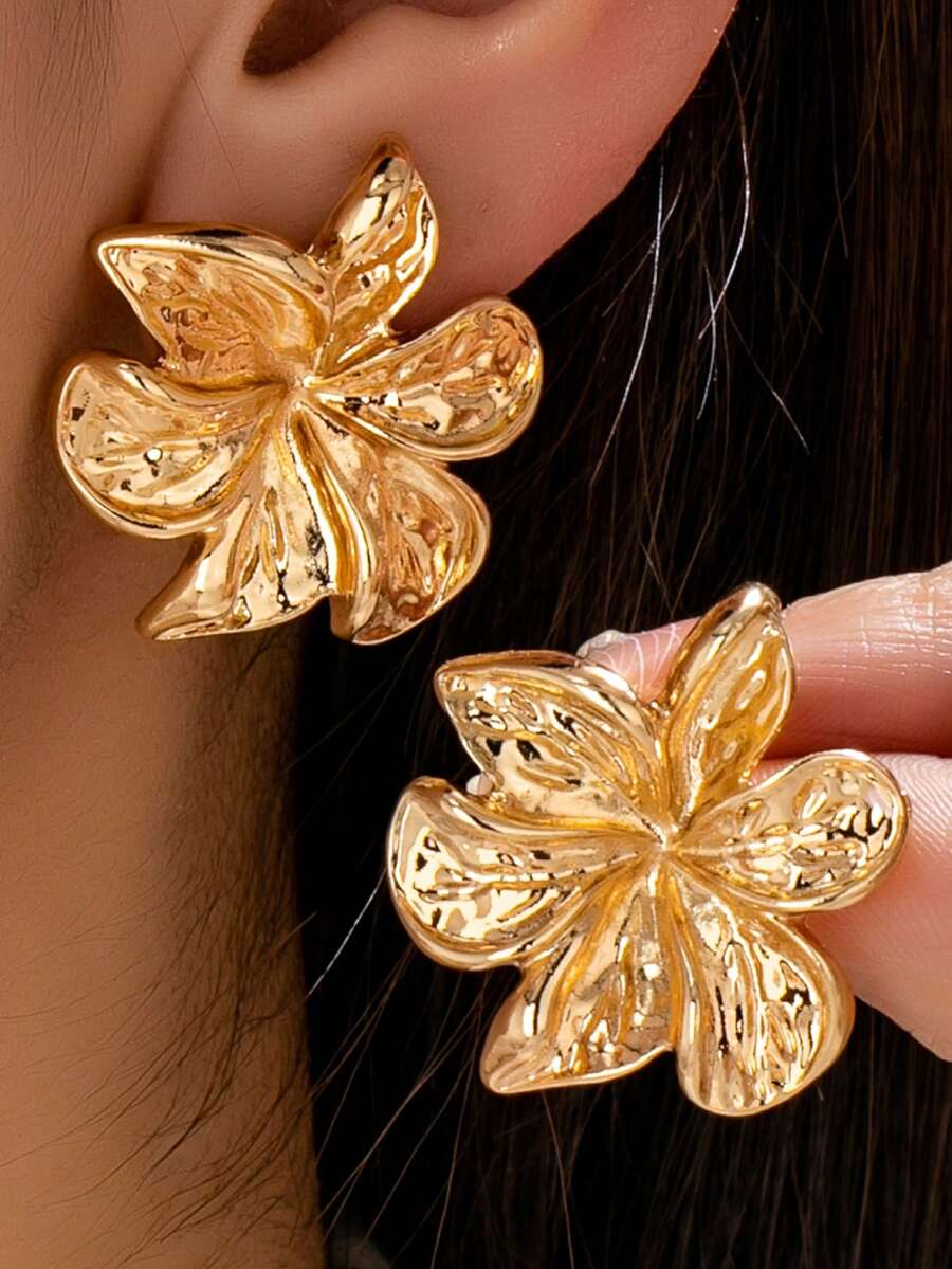 一对欧美时尚3D奢华褶皱花瓣金色花朵耳钉 - 金黃色 - 查看 1