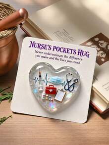 一张护士主题的口袋拥抱卡片，特别适合生日、婚礼、情人节等场合，内含一张充满祝福的卡片。也适合作为纪念装饰、家居装饰，更是完美的礼物之选，情人节礼物，饱含真挚的情感，值得送给朋友和家人。 - 彩色 - 查看 4