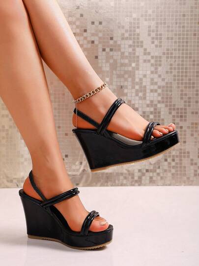 2026夏季新款坡跟凉鞋，绑带超高10厘米坡跟户外拖鞋，大码时尚女凉鞋