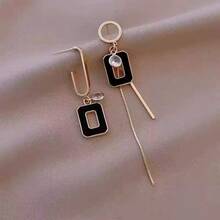Asymmetrical Drip Oil Square Pendant Earrings For Women, Personalized Versatile Tassel Earrings For Daily, Party, And Gathering - Earrings - View 12