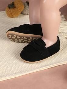 A Pair Of Cute And Versatile Infant Girl Shoes With Round Toe Flat Shoes Suitable For Spring And Autumn - Black - View 4
