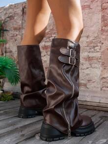 2025新款女式制服靴，真皮圆头粗跟防水厚底过膝长靴，四季皆宜，褶裥筒状设计，侧拉链和搭扣，时尚棕色女士高筒靴，尺码偏小一码
