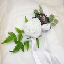 12pcs Artificial White Rose, High-Quality Lifelike Fake Rose Bouquet, Suitable For Outdoor Wedding Decor, Chair Back Floral Arrangement, Rustic Forest Style Wedding Decoration, Professional Wedding Photography Props, DIY Craft, Bridal Shower Venue Decor, Centerpiece, Aisle Decoration, Home Interior Decor