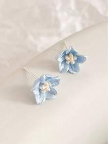 1 Đôi bông tai hình hoa trà thời trang, nghệ thuật, tươi tắn, ngọt ngào, dễ thương, phù hợp cho các cô gái tuổi teen đeo hàng ngày và trong các dịp lễ. - Hoa trà - Xem 4