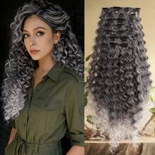 长发烫卷，并挑染了彩色发丝。用发夹固定发束，增加发量并拉长头发。适合女性在各种场合佩戴。