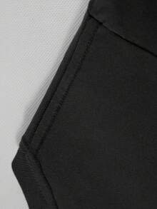 Disney Apparel, Featuring A Double-Sided Toy Story Cartoon Lettering Design On This Boys' T-Shirt. This Soft, Breathable Short-Sleeve Crew Neck Tee Is Perfect For Spring And Summer Wear, Ideal For Everyday Outfits, Vacation Leisure, Outdoor Adventures, School Life, And Shopping Trips. It Also Makes An Excellent Gift For Boys And Girls Alike. Every Child Deserves One. - 黑色 - 查看 6