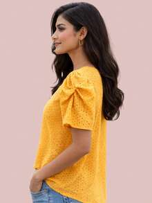 Plus Size Blouse In Textured Knit Fabric With Elasticated Princess Sleeves, Lightweight And Comfortable Fit, Body-Flattering Design. - 芥末黃 - 查看 4