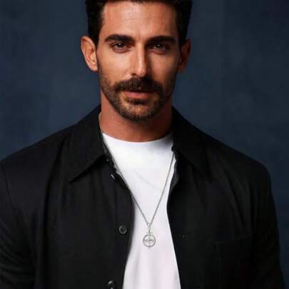 Collar espada gótica hombre plata diseño toro esqueleto serpiente colgante espada vikinga cruz amuleto