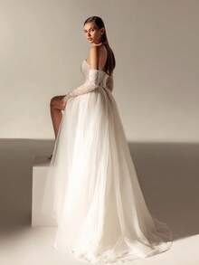 Romantic-Glam Strapless Lace Corset Off-The-Shoulder Long Sleeve Tulle Wedding Dress With High-Thigh Slit, Wedding Dresses For Bride, Elegant And Comfortable, Includes Plus Sizes, Bridal Gown, Formal Dresses For Women, Suitable For Wedding, Party, Vacation, Bride, Formal Occasions, Dinner Dress, Prom Dress, After-Party Dress, Homecoming Dress, Cocktail Party, Birthday Party, Celebration, Gala, Festival, Ceremony - 白色 - 查看 3