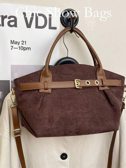 2026 Nuevo bolso de axila de textura de terciopelo para otoño/invierno, un bolso de hombro de ante mate para ir al trabajo, un bolso de baguette vintage de nicho. Ideal para el trabajo: irradia una elegancia suave con un toque de refinamiento y puede contener los elementos esenciales para el viaje diario. También es perfecto para citas casuales: tiene un ambiente natural y relajado.