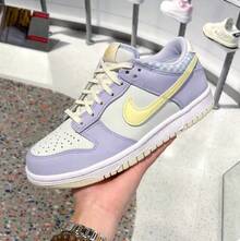 Nike 大童 Dunk LOW 休闲运动鞋、复古篮球鞋、滑板鞋 - 白紫色 - 查看 4