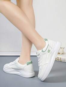 2026 New Spring/Autumn Fashion Casual Versatile Thick Sole Lace-Up White Platform Sneakers, Waterproof, Women Sports Shoes