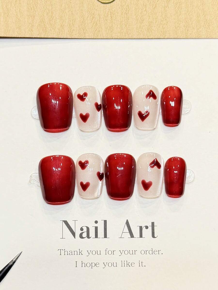 10 unhas postiças artesanais quadradas de acrílico, curtas, minimalistas, vermelhas, com efeito olho de gato, em formato de coração vermelho, elegantes e simples para o inverno, perfeitas para o Dia dos Namorados, para festivais, para o Ano Novo, para festas, encontros, viagens à praia e destinos tropicais. Ideais para fazer unhas postiças DIY, perfeitas para mulheres e meninas como presente. Suprimentos para unhas. - Vermelho - Ver 1