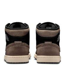 Men's Jordan 1 Mid SE Black/Olive Grey-LT Wild Mango (IB7110 002) - 黑色 - 查看 5