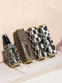 2 chai nước hoa vuông 5ml in họa tiết da báo, có thể tái sử dụng, chai đựng nước hoa nhỏ gọn tiện dụng khi đi du lịch, chai chiết nước hoa hình vuông, chai xịt. Có thể tái sử dụng. Chai tách chất lỏng, nhiều chất liệu khác nhau, kiểu dáng đa dạng, chai tách, chai xịt. Chai mẫu. Dễ mang theo. Vật dụng cần thiết khi đi du lịch. Trang trí phòng trang điểm. - Nhiều màu - Xem 2