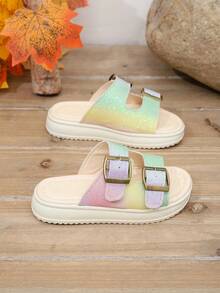 1 Pair Girls' Summer Fashion Flat Slippers, Gradient Color Upper, Metal Buckle Decor, Slip-On, Round Toe Open Toe Stylish Children Shoes, Suitable For Daily Wear, Walking, Outdoor - Beige - View 3