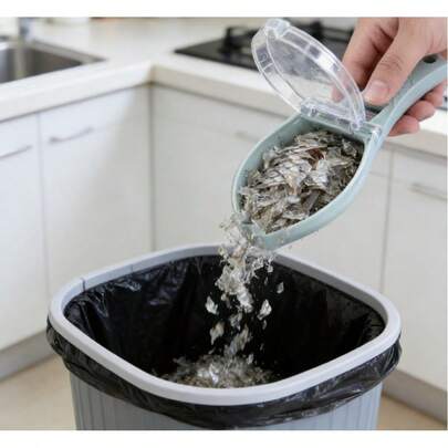 Save Time And Energy In The Kitchen With This High Speed Fish Scale Remover Featuring A Unique Scale Storage Compartment For A Hassle Free Cleaning Experience Professional Grade Seafood Tool Designed For Busy Home Cooks And Professional Chefs Who Need To Prep Multiple Fish In Minutes Escamador De Pescado De Alta Eficiencia Para Limpiar Mas De Diez Pescados En Tiempo Record Sin Cansarte Ni Ensuciar La Barra De La Cocina Manual Fish Scaler With Serrated Blade For Fast Scale Removal On Tough Skins Like Bass And Carp Quitamoscas De Pescado Con Deposito De Gran Capacidad Para Escamas De Todos Los Tamaños Ideal For Preparing Large Family Dinners Or Weekend Bbq Parties Where Seafood Is The Main Dish Best Tool For Mexican American Families Who Enjoy Fresh Fish Every Week With A Simple And Effective Cleaning Process