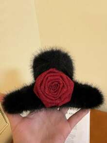 Women's Hair Clip Features An Elegant Plush Rose Design. Its Minimalist Style And Availability In Black And Brown Make It Suitable For Everyday Wear, As Well As For Occasions Such As Home, School, Beach, Work, Parties, Vacations, Birthdays, Back-To-School Celebrations, New Year's Day, Valentine's Day, Mother's Day, Weddings, Music Festivals, And Autumn/Winter Events. Women Hair Accessories Elegant Hair Claws Fashion Claw Clip - Multicolor - View 8