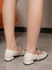 Giày bệt nữ kiểu retro mũi vuông có khóa cài, giày Mary Jane kiểu Anh mới, giày công sở cổ điển có khóa cài. - Màu be - Xem 10