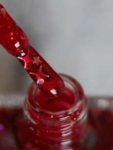 REALCHIC 10ml/Pcs, New Arrival, Stars & Heart Sequin Glitter Red Water Based Nail Polish ,Fast Dry,Long Lasting,Peel Off,Odorless,Wedding Nail Art ,Suitable For Students And Professional Use In Nail Salons,New Year Gifts - 紅色 - 查看 6