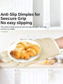 One Silicone Heat-Resistant Glove (Not A Pair), Featuring A Non-Slip Texture And Convenient Hanging Loop, Thickened Heat-Resistant Design For Effective Burn Prevention, Suitable For Various High-Temperature Scenarios Such As Baking, Grilling, Frying, And Microwave Cooking, Fits The Hand Shape, Is Easy To Clean And Heat-Resistant, Making It A Practical Choice For Home Kitchens, Baking Enthusiasts And Restaurant Chefs. - Multicolor - View 3