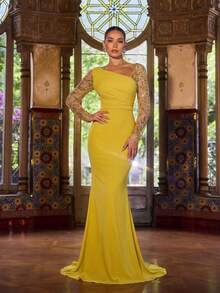 Faeriesty 女士优雅不对称肩部晚礼服 - 这款精致的不对称肩部正式礼服采用串珠袖子、亮片网纱嵌片和纹理褶皱紧身胸衣设计，是盛大晚宴、新年庆祝活动、专属 VIP 派对、正式颁奖典礼和红毯首映礼的理想选择。 - 金色 - 查看 4