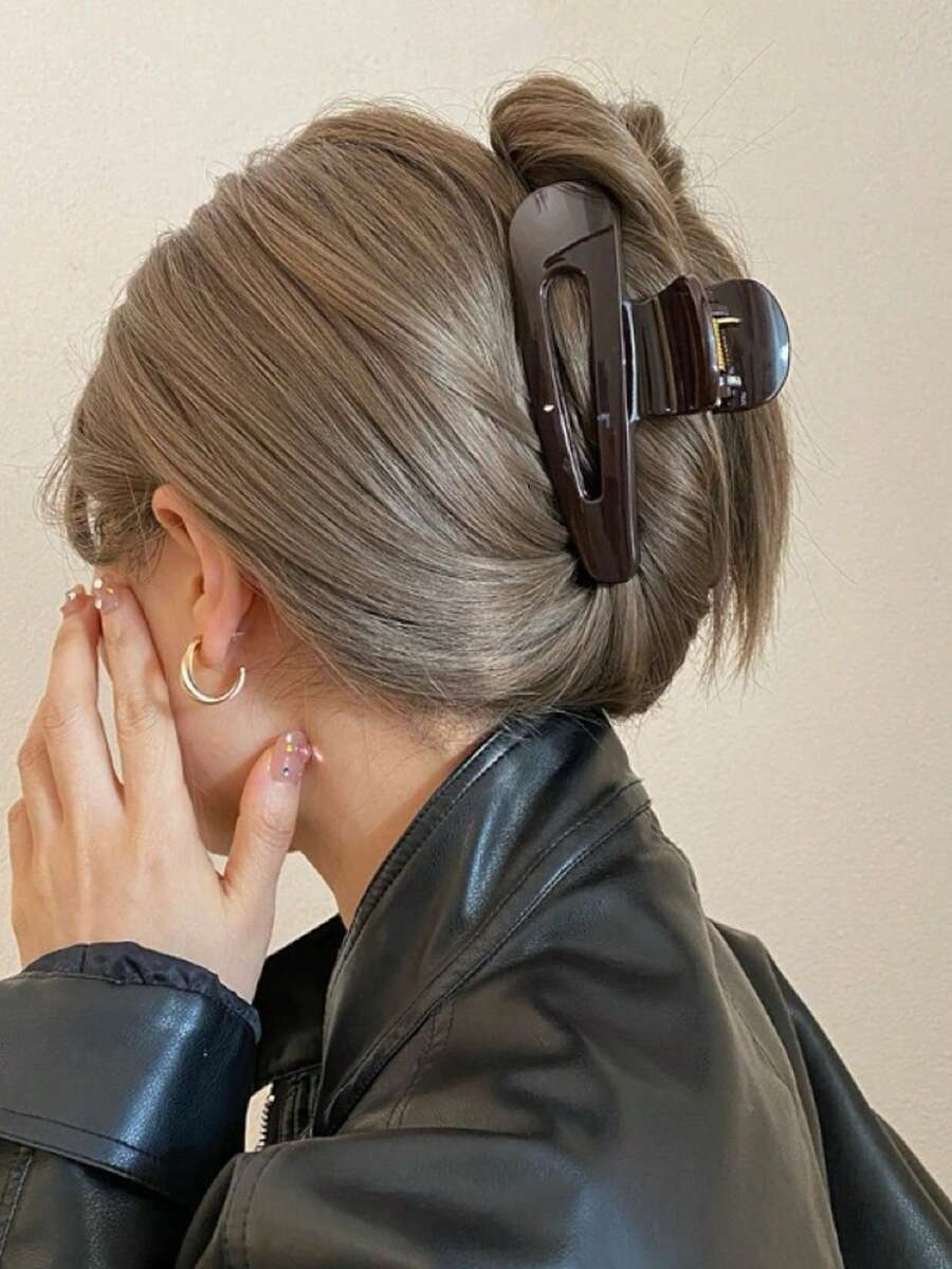 不对称三角形镂空女士发爪夹，优质材料，适合全头或半扎发造型，发饰夹，厚实发爪，优雅、时尚、精致、高贵、千禧年风、辣妹风、甜美风、酷女孩风，适合学生、大学生、日常佩戴、派对、度假、节日，是送给女孩的礼物，女士发饰，时尚发夹 - 巧克力棕 - 查看 1