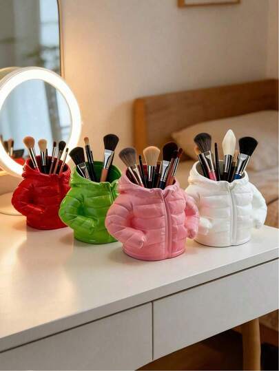 1 Set Makeup Brush Holder, Cute Down Jacket Pen Holder, Multi-Functional Makeup Brush Storage Cabinet With Vase, Home/Office Desk Decor, Makeup Brush Holder, Eyebrow Pencil Holder, Creative Storage Tool, Makeup Brush Rack
