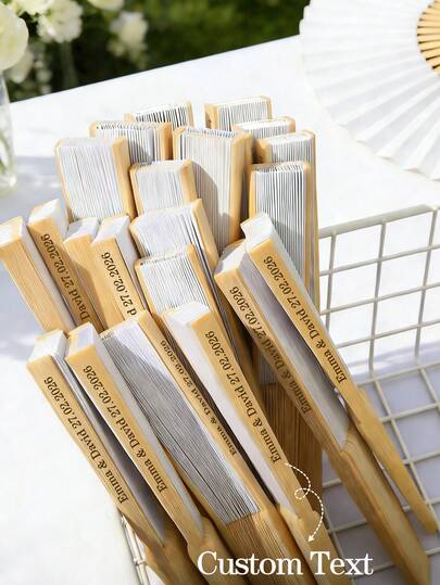 مروحة حرير مزخرفة شخصية للزفاف، مروحة يد قابلة للطي متعددة الألوان مخصصة للزفاف، مروحة زفاف قديمة قابلة للطي، هدية زفاف مخصصة، مروحة حفل الزفاف، لوازم زفاف محمولة للوصيفات، مروحة حفل الزفاف للضيوف، مروحة حفلة عيد الميلاد، هدية صغيرة، هدية عيد