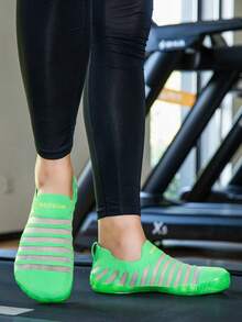 TOLLN 1 Pair Men's Soft Bottom Breathable Fitness Gym Treadmill Shoes