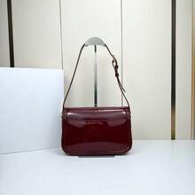 Burgundy Leather Shoulder Bag For Women, Minimalist Structured Crossbody Bag With Gold Hardware, Slim Rectangle Everyday Purse, 24.5x15x8.5cm - Burdeos - Ver 3