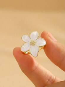 1pc Elegant & Sweet White 5-Petal Flower Ring, Suitable For Daily Wear, All Seasons, Great Gift Item - Gold - View 2