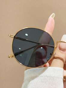 1 Pair Vintage Metal Round Small Frame Sunglasses, Retro Street Style Fashion Glasses, Metal Frame Black Fashion Eyewear, Travel Beach Accessory, Women's Beach Accessory, Autumn/Winter Basic, Women's Outfit, Business Casual, Gift, College Style, Back To School Season - Black and Gray - View 3