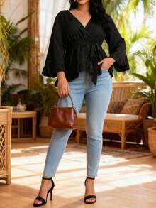 Blusa de manga larga con cuello en V con volantes para mujer talla grande