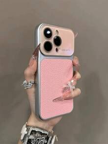 Casing Ponsel Kulit Pink Gaya Klasik dengan Tekstur Leci Vintage, Warna Solid, Kompatibel dengan iPhone 17 Pro Max, Kompatibel dengan Apple Seri 16, 15, 14, 13, Cocok untuk Pasangan, Anti Jatuh, Pelindung Lensa, Hadiah Musim Gugur/Musim Dingin, Paskah, Musim Semi, dan Ulang Tahun. - Berwarna merah muda - View 2