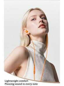 橙色有线入耳式耳机，内置线控，方便控制音乐、通话和音量。完全兼容 14/13/12/11/XR/XS/X/8/7/SE 以及所有 Pro/Pro Max 机型。提供蓝牙和非蓝牙版本；选择最适合您的版本。 - 橘色 - 查看 3