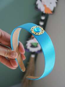 1 chiếc băng đô công chúa thủ công, băng đô bản rộng đính đá Zirconia màu xanh ngọc bích, phụ kiện tóc tạo nên vẻ đẹp lung linh cho buổi chụp ảnh. Chất liệu sợi polyester bóng, băng đô cài tóc, phụ kiện tóc trang trí nhà cửa. - Xanh đậm - Xem 7