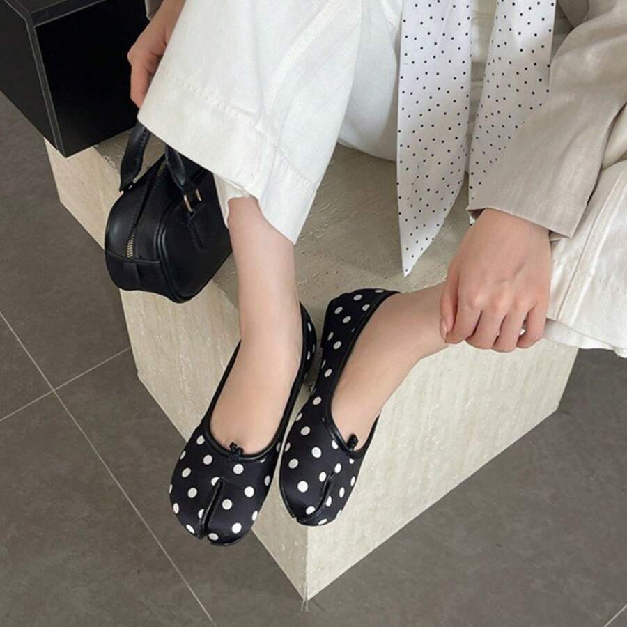 2025 New Fashion Shallow Mouth Single Shoes Polka Dot Women's Casual Flat Shoes - 淡黃色 - 查看 1