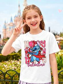 Disney Clothing, Featuring A Disney Stitch Valentine's Day-Themed Letter Print On This Girls' T-Shirt. This Soft, Breathable Short-Sleeve Crew Neck Tee Is Perfect For Spring And Summer Outfits, Ideal For Everyday Wear, Vacation Leisure, Outdoor Activities, School Life, And Shopping Trips. It Also Makes An Excellent Gift For Boys And Girls Alike. Every Child Deserves One. - 白色 - 查看 1