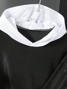 Set de 2 piezas de ropa deportiva casual para niños, conjunto de camiseta de manga corta con capucha y pantalones cortos con diseño de parche de waffle, para primavera/verano - Negro - Ver 3